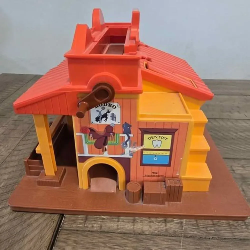 Vintage 1982 Fisher-Price Little People Western Town #934 Figures Accessories